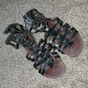 Brash Zip-Up Sandal